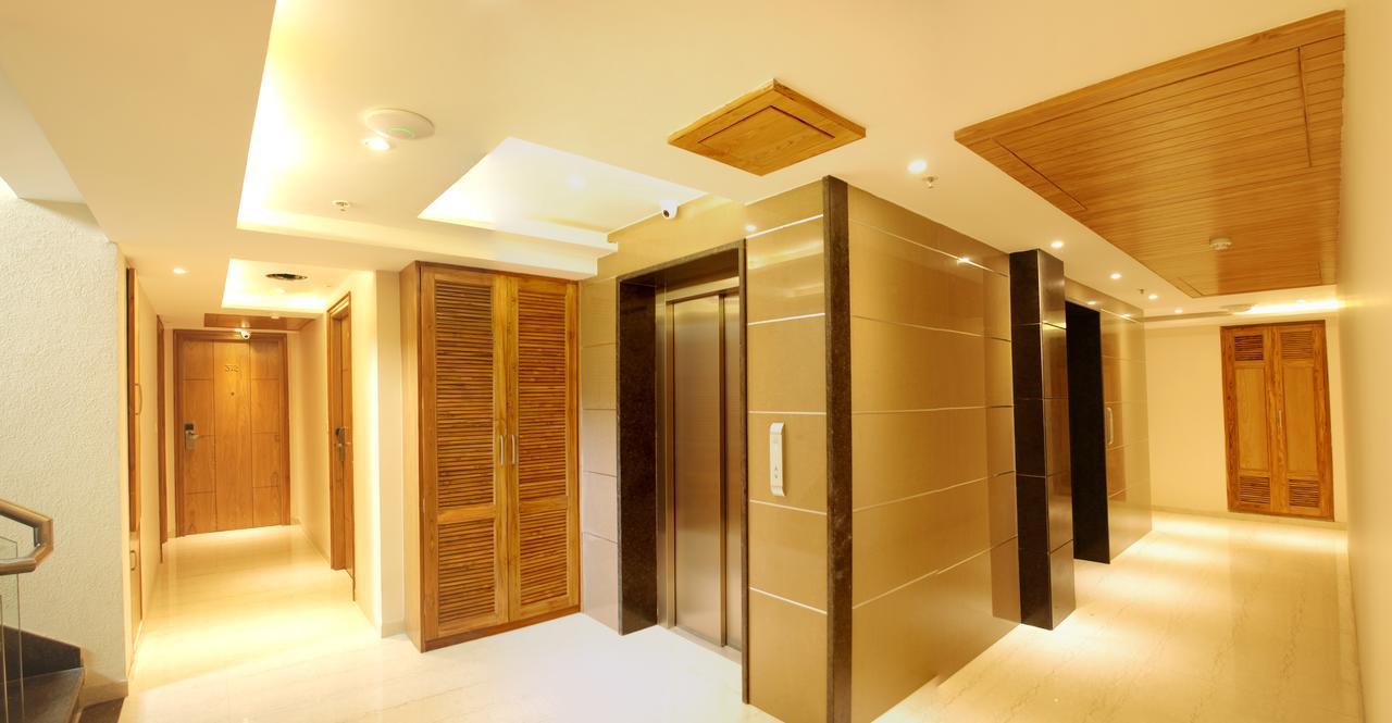 Glades Hotel Mohali Buitenkant foto